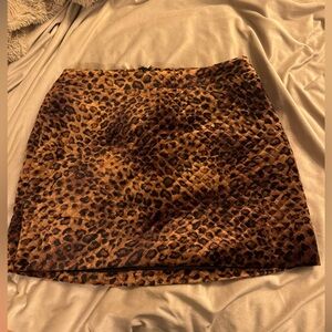 Urban Outfitters Cheetah Leopard Velvet Quilted Mini Skirt NWOT M